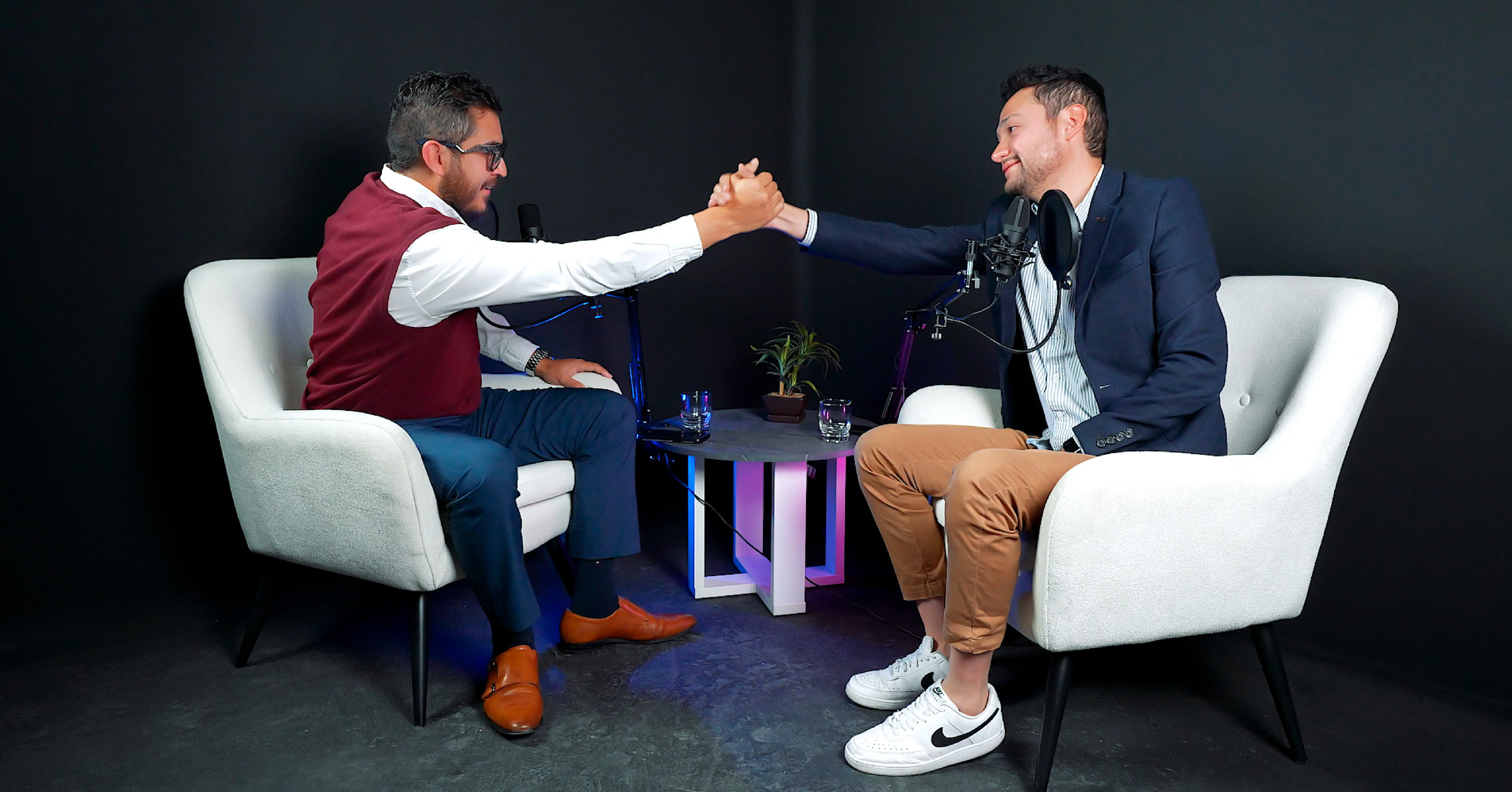 Francisco Durán en el set de grabación del podcast La Ruta del Crack